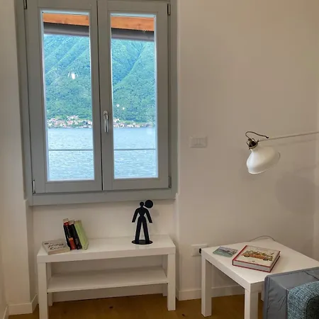 Da Mirella Apri La Finestra E Innamorati Del Lago! Colonno